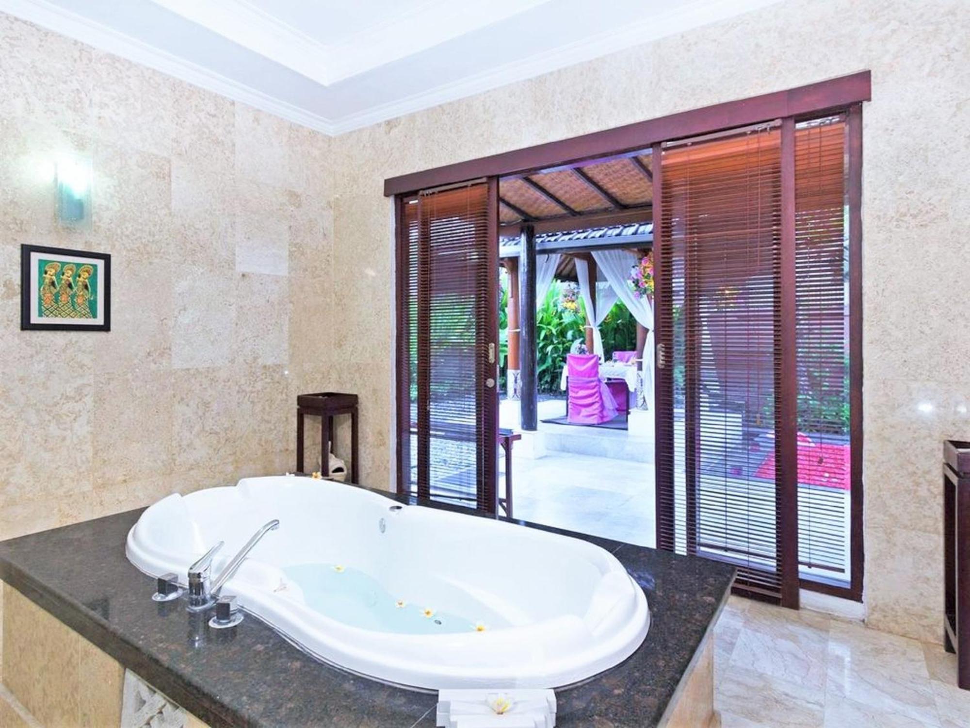 One Bedroom Private Villa Kuta เซมินยัค ภายนอก รูปภาพ